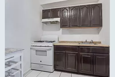 94 Manchester Ave, Paterson, NJ 07502 - Photo 7