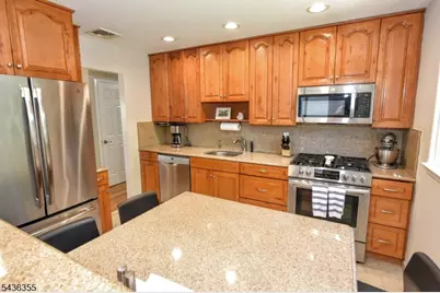 202 Lake Shore Dr, Parsippany, NJ 07034 - Photo 5