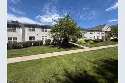 10 Parkside Ct, Wayne, NJ 07470 - Photo 1