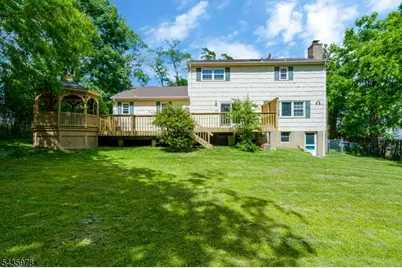 1 Linda Ln, North Plainfield, NJ 07060 - Photo 3