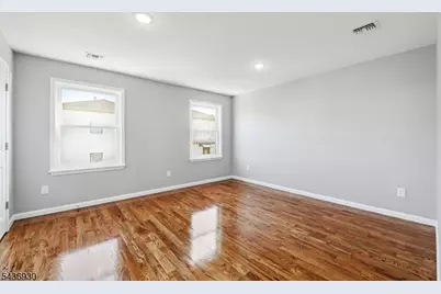 531 Livingston St, Elizabeth, NJ 07206 - Photo 9
