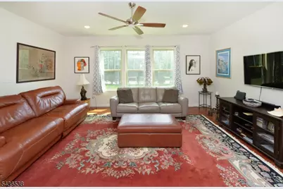 27 Winfield Dr, Woodcliff Lake, NJ 07677 - Photo 7