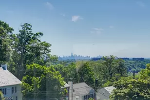 41 Crestwood Dr, Maplewood Twp., NJ 07040 - Photo 5