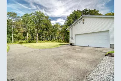 18 Old Traveled Way, Roxbury Township, NJ 07852 - Photo 41