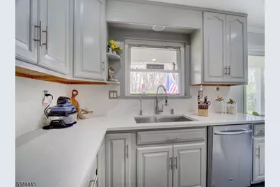 18 Old Traveled Way, Roxbury Township, NJ 07852 - Photo 15