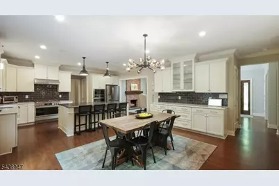 1916 Parkwood Dr, Scotch Plains Township, NJ 07076 - Photo 13