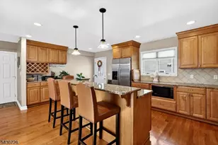 37 Hall Dr, Clark Township, NJ 07066 - Photo 5