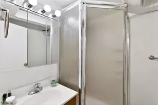 37 Hall Dr, Clark Township, NJ 07066 - Photo 33