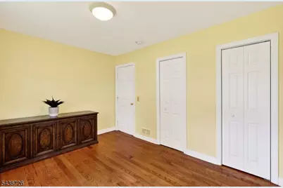 37 Hall Dr, Clark Township, NJ 07066 - Photo 17