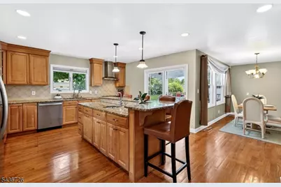 37 Hall Dr, Clark Township, NJ 07066 - Photo 7