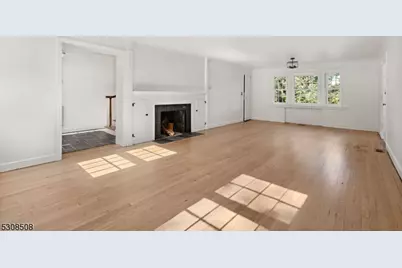 154 N Franklin Tpke, Ho Ho Kus, NJ 07423 - Photo 3