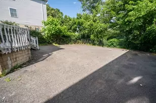 84 Farley Ave, Newark, NJ 07108 - Photo 35