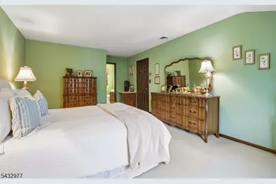 15 Bourbon St, Wayne Twp., NJ 07470 - Photo 17
