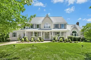 10 Red Robin Way, Raritan Township, NJ 08822 - Photo 1