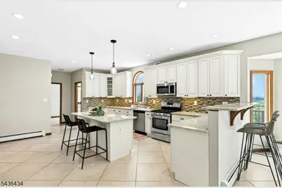 10 Red Robin Way, Raritan Township, NJ 08822 - Photo 15
