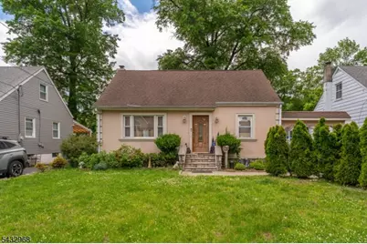 339 Oakwood Ave, Kenilworth, NJ 07033 - Photo 9