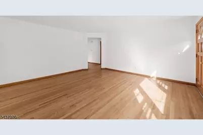 384 Delawanna Ave, Clifton, NJ 07014 - Photo 7