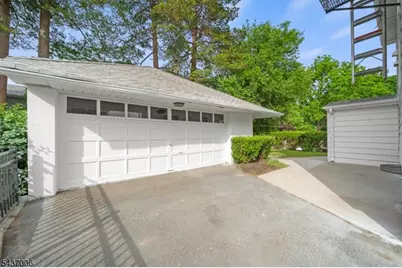 384 Delawanna Ave, Clifton, NJ 07014 - Photo 31