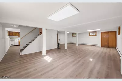 384 Delawanna Ave, Clifton, NJ 07014 - Photo 27