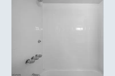 384 Delawanna Ave, Clifton, NJ 07014 - Photo 13