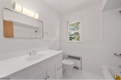 384 Delawanna Ave, Clifton, NJ 07014 - Photo 17