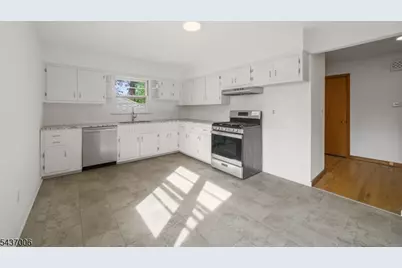 384 Delawanna Ave, Clifton, NJ 07014 - Photo 3