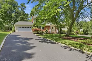 20 Coachman Ct, Berkeley Heights Township, NJ 07922 - Photo 3