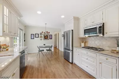 20 Coachman Ct, Berkeley Heights Township, NJ 07922 - Photo 11