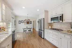 20 Coachman Ct, Berkeley Heights Township, NJ 07922 - Photo 11