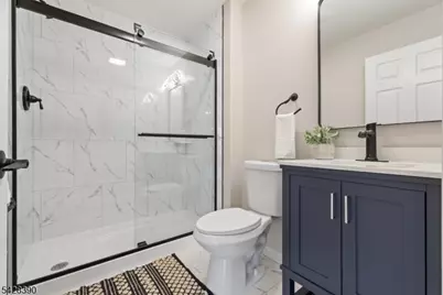 128 Big Piece Rd, Fairfield, NJ 07004 - Photo 17