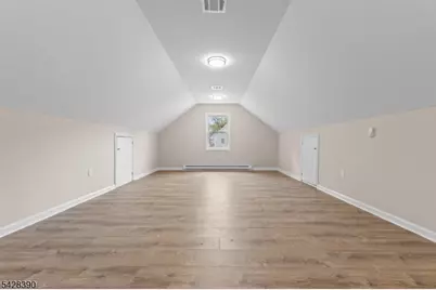 128 Big Piece Rd, Fairfield, NJ 07004 - Photo 25