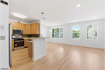 131 Brittany Ct, Clifton, NJ 07013 - Photo 7