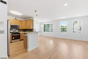 131 Brittany Ct, Clifton, NJ 07013 - Photo 7
