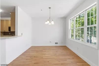 131 Brittany Ct, Clifton, NJ 07013 - Photo 15