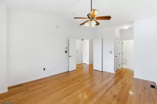 131 Brittany Ct, Clifton, NJ 07013 - Photo 29