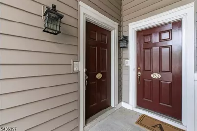 131 Brittany Ct, Clifton, NJ 07013 - Photo 3