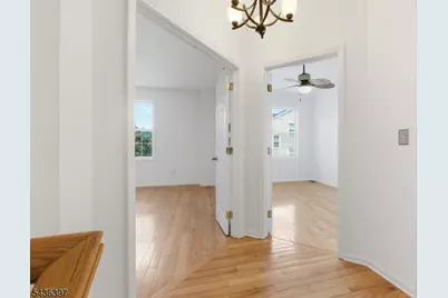 131 Brittany Ct, Clifton, NJ 07013 - Photo 23