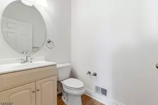 131 Brittany Ct, Clifton, NJ 07013 - Photo 19