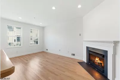 131 Brittany Ct, Clifton, NJ 07013 - Photo 17
