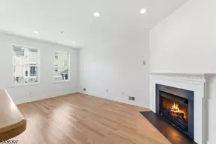 131 Brittany Ct, Clifton, NJ 07013 - Photo 17