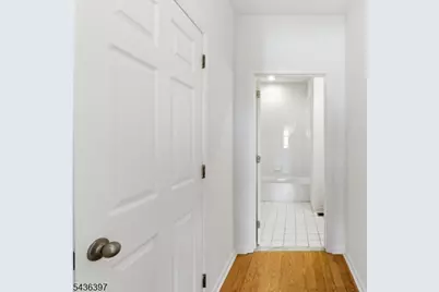 131 Brittany Ct, Clifton, NJ 07013 - Photo 31