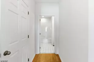 131 Brittany Ct, Clifton, NJ 07013 - Photo 31