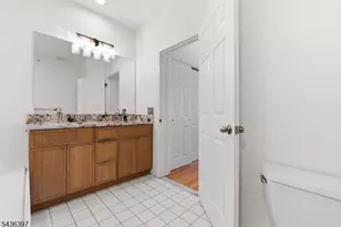 131 Brittany Ct, Clifton, NJ 07013 - Photo 27
