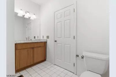 131 Brittany Ct, Clifton, NJ 07013 - Photo 33