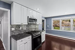 15 Mohican Ave, Roxbury Township, NJ 07850 - Photo 5