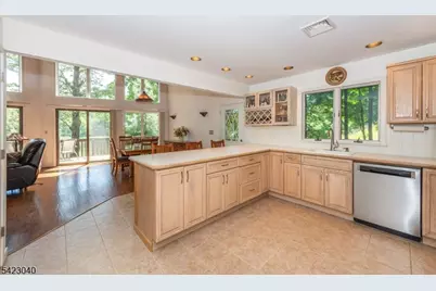 43 Croft Rd, Jefferson Township, NJ 07849 - Photo 9