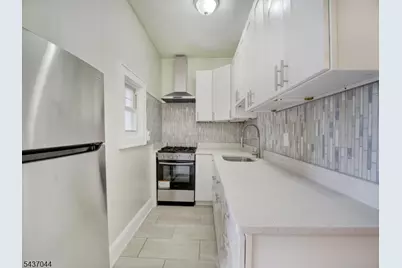 57 Poe Ave #3, Newark, NJ 07106 - Photo 5