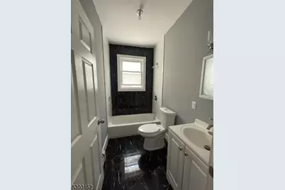 27 Schuyler Ter, East Orange, NJ 07017 - Photo 15