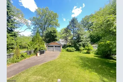 325 Bogert Ave, Ridgewood, NJ 07450 - Photo 21