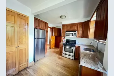 325 Bogert Ave, Ridgewood, NJ 07450 - Photo 15